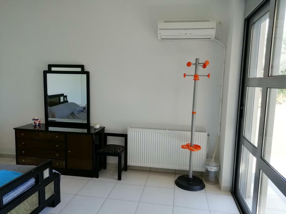 Hotel Dimitra Rafína Esterno foto